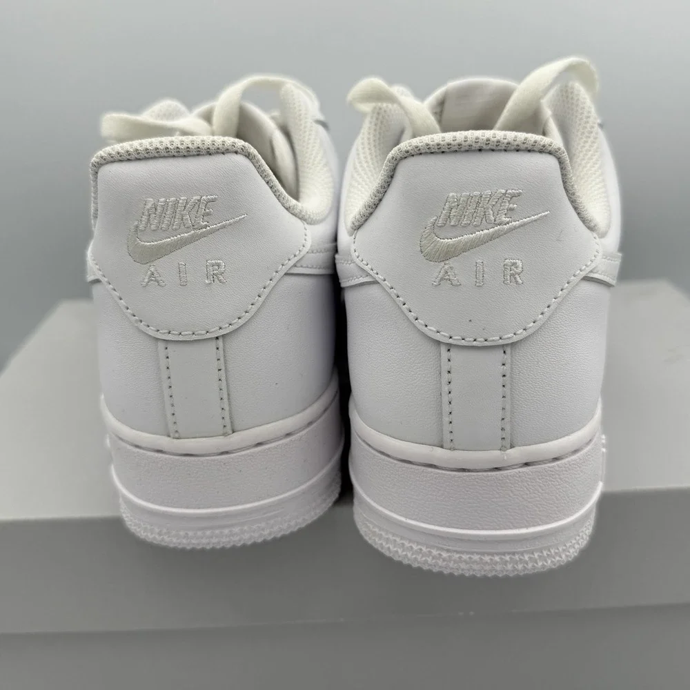 Nike Air Force 1 '07 Womens‎ Sneakers Triple White In Size 8.5 [DD8959 100]